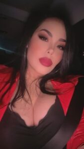 LUCIA FIESTERA ENCANTADORA POCOS DÍAS PAMPLONA
