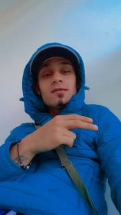 Joven Latino  Nuevo en Barbate