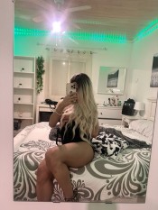 LA MAS GUAPA Y ENCANTADORA CHICA TRANSFEMENINA