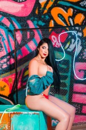 CAMILA ENCANTO DE MUJER COLOMBIANA