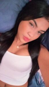 MUCHO GUSTO SOY CHARO Y SERÉ TUYA..!!!