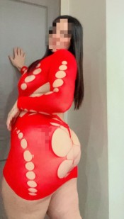 HOLA CARIÑO UNA JOVEN CARIÑOSA