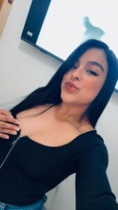 COLOMBIANA LATINA BELLA