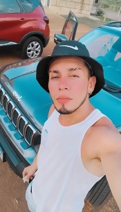 ¡CONOCE A LUCAS, TU GIGOLÓ EN VILLAGARCÍA