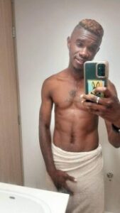 CHICO LATINO 22 AÑOS