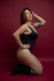 ZOE MILF  recien llegada un torbellino