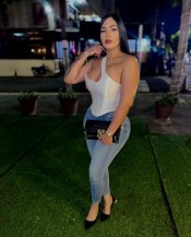 LA CHICA MAS HERMOSA DE ACA