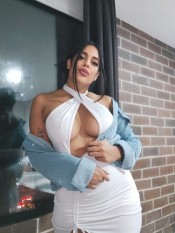 UNA BOMBA SENSUAL