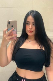 GUAPA CON GANAS DE UNA BUENA POLLA