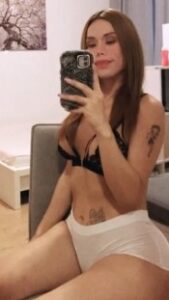 BOMBA DE SEXO TRANS FEMENINA DOMINANTE ARDIENTE